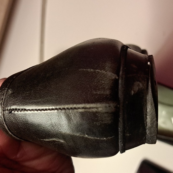 Prada Black Leather Flats with Bow - Picture 10 of 16